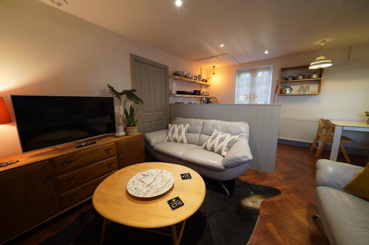 Walmer, Deal Stunning Coach House Apartment Eksteriør billede
