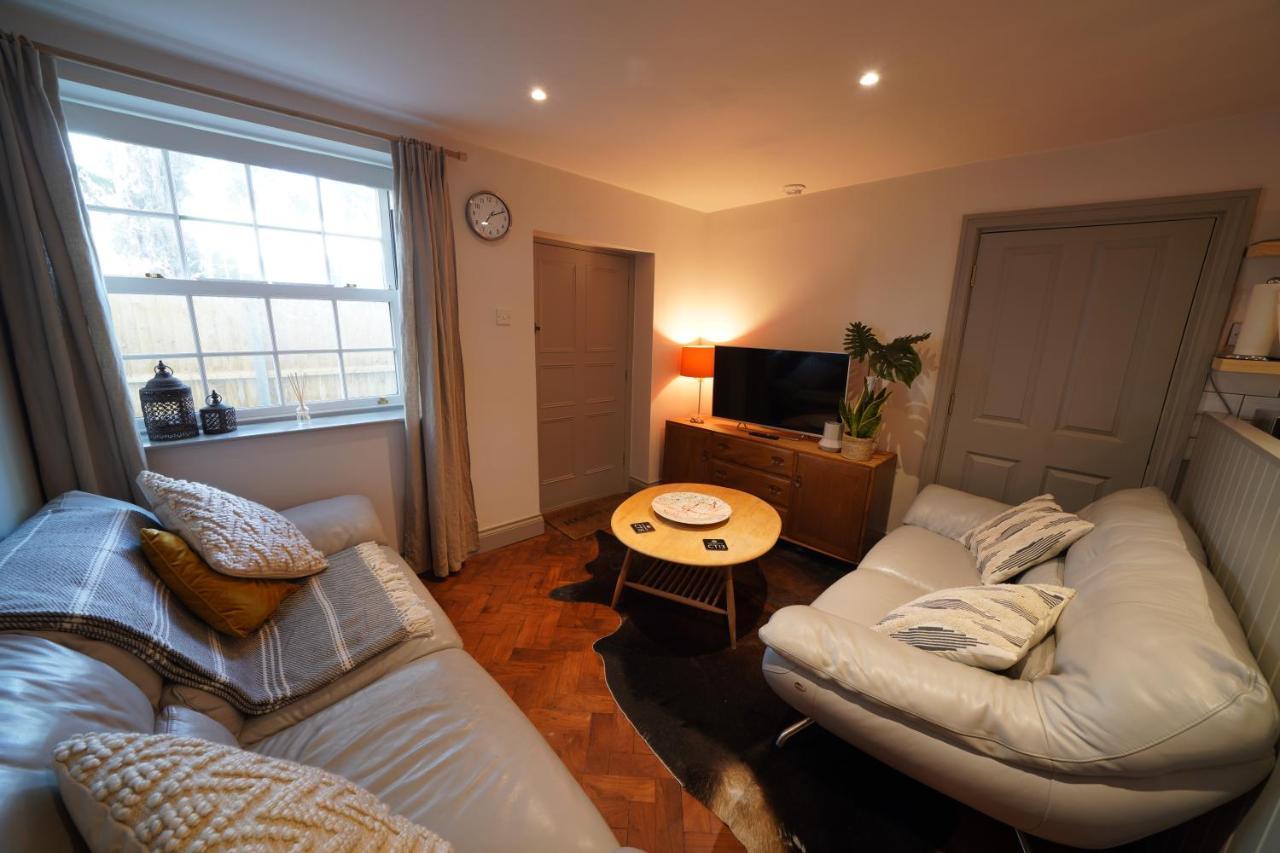 Walmer, Deal Stunning Coach House Apartment Eksteriør billede
